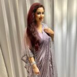 Shreya Ghoshal Instagram - Hello 👋🏼 Outfit: @samyakkclothing Jewellery: @mozaati Stylist: @stylebysaachivj Team: @sanzimehta777 @styledbynikinagda