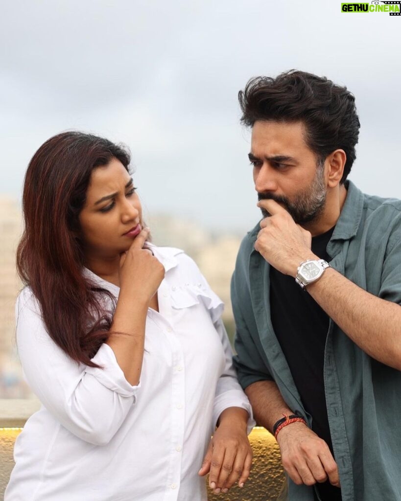 Shreya Ghoshal Instagram - #happychildrensday! My buddy @shekharravjiani and myself want to remind you beautiful people to live more, laugh more and keep that crazy kid in you alive always! Our song #VaariVaari drops on 17th November at 12.00am! Can’t wait? Neither can we ❤️ #3DaysToGo #ShreyaGhoshal #ShekharRavjiani #NewMusic #friendship #dosti #memories #love #happiness