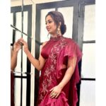 Shreya Ghoshal Instagram - 🌸💐🌺 Outfit: @prashantikumarlabel Jewellery: @sorayaajewels_ Stylist: @stylebysaachivj Team: @sanzimehta777 @styledbynikinagda Hair: @maggie_hairstylists1989 Mua: @tessiequiney