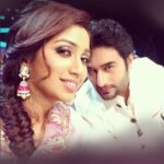 Shreya Ghoshal Instagram - Come ‘VAARI VAARI’ with us on the 17th of November 2023 🩵 @shekharravjiani @garuudaamusiic #vaarivaari #shreyaghoshal #shekharravjiani #avinashchauhan #rishabhsharma #friendship #dosti #memories #goodtimes #music @garuudaamusiic