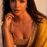 Shriya Pilgaonkar Instagram - Saree for every soirée 🥂 Glam squad serve 💫 Styled by @shreejarajgopal Mua @makeupandhairbyshruti Hair @darshana.mule • Saree @dhruvipanchallabel Earrings @razwada.jewels Ring @studiogulabiindia