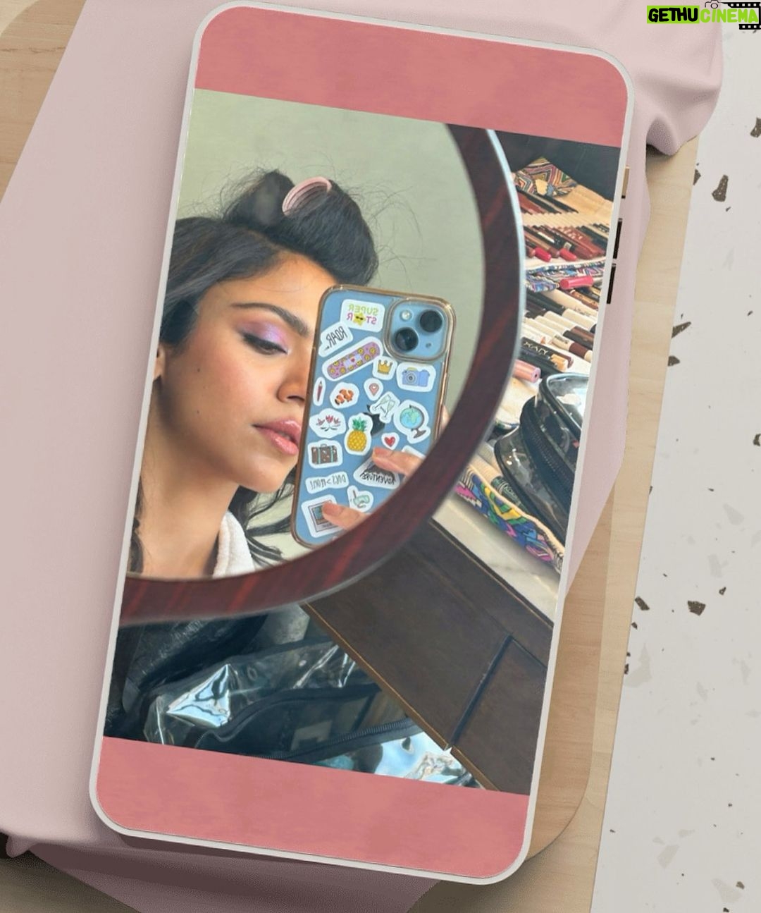 Shriya Pilgaonkar Instagram - 🍬who else loves stickers ?