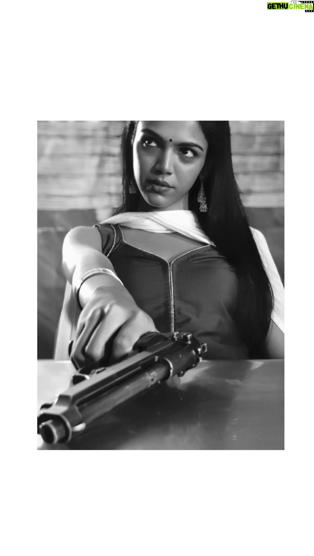 Shriya Pilgaonkar Instagram - 5 Years of Mirzapur today. π«ΆπΌ Thank you for the love beyond our wildest dreams. Feels like just yesterday when this mad bunch got together and made something that took you by storm. Thank you for the love that you continue to give all of us. So Grateful to have got the opportunity to play Sweety Gupta. Sweety ko apna lub banane keliye thank you πππΌ #Celebrating5YearsofMirzapur Big love π©΅ @primevideoin @excelmovies. Big love to the team @gurmmeetsingh @alifazal9 @divyenndu @battatawada @vikrantmassey @rasikadugal @harshita1210 @pankajtripathi @ritesh_sid @faroutakhtar @mihirbd #PuneetKrishna @nowitsabhi @yehhaimirzapur Ps- donβt ask me about season 3. Main mar chuki hoon π»