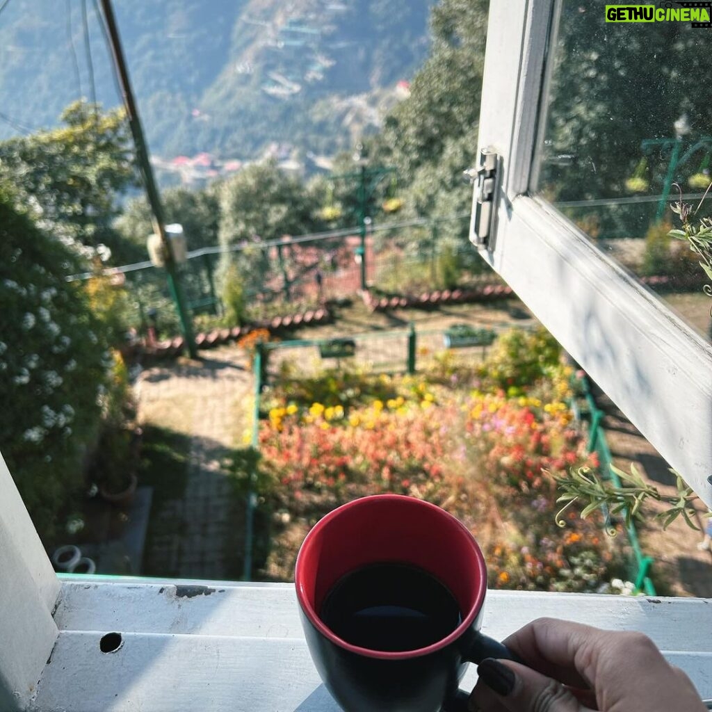 Shriya Pilgaonkar Instagram - Postcards from the mountains