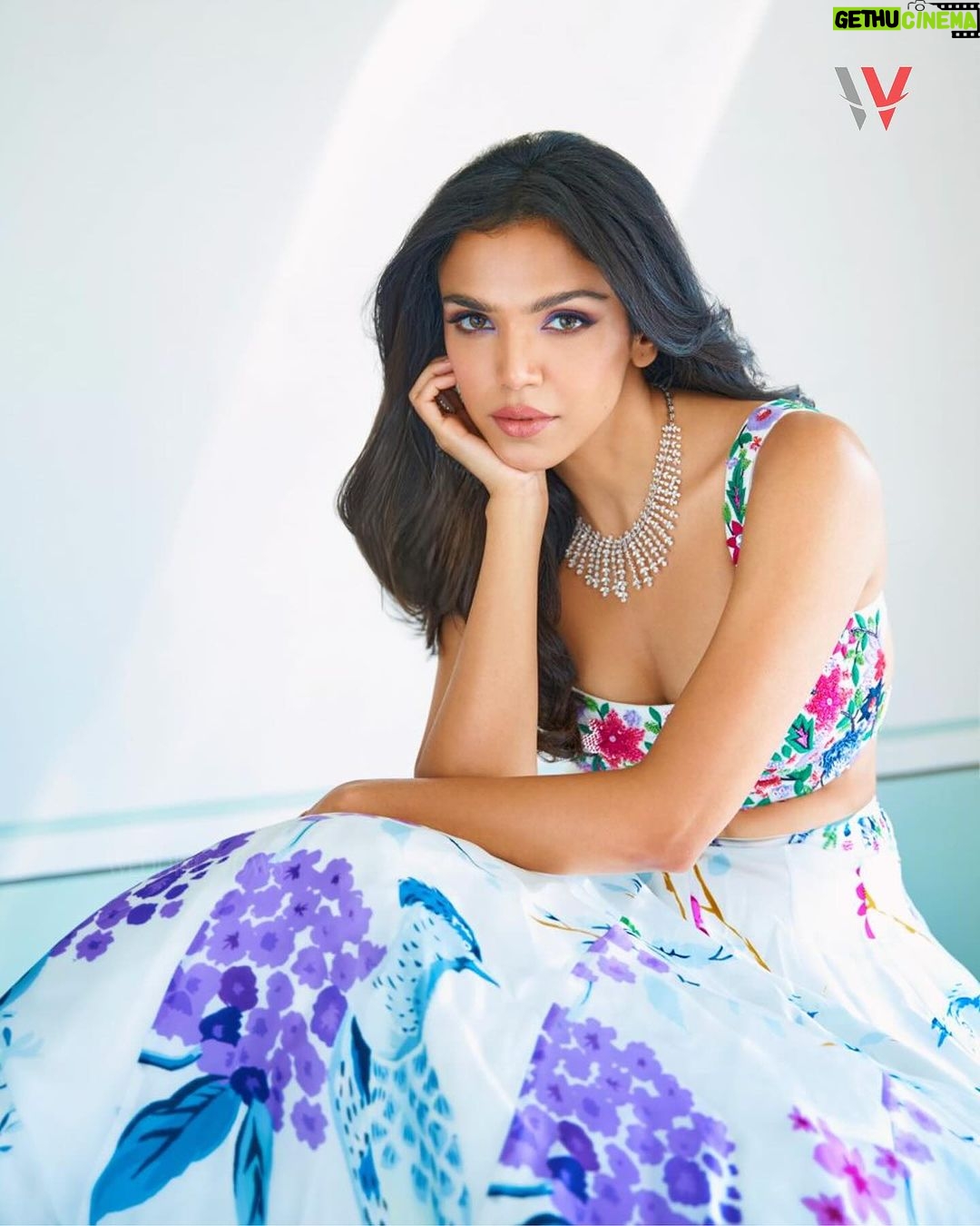Shriya Pilgaonkar Instagram - 💫 Magazine: @weddingvows.in Founder & CEO: @itsme_daksh Photo: @tejasnerurkarr @greymatterhub_official Fashion Editor/Stylist: @sshorewala= Styling Assistant @hopeandfaith_arts HMUA: @loveleen_makeupandhair Hair Assisted by: @seemaphadtare35 Cinematography: @pavansoniphotography Artist’s PR: @kpublicity @duggal_shilpi @hanishkumaar @bhavikak27 Location: @radissonblumumbaiairport Coordinated By: @nadiiaamalik . Outfits: Green Floral Lehengas with Orange Blouse: @ashagautamofficial Jewellery: @moirra.art White Saree: @houseofvardha PR @inovatus.digital Jewellery: @tvishajewlz Electric Green Lehenga: @pallavijaipur PR @ektara_world Jewellery: @tvishajewlz White Lehengas with Florals: @officialjuhibengani Jewellery: @orrajewellery Pink Lehenga: @riantasofficial Jewellery: @orrajewellery Artist’s PR - @kpublicity @duggal_shilpi @hanishkumaar @bhavikak27