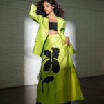 Shriya Pilgaonkar Instagram - 💚🥂 @areesz @bombaebyaisha @nakitadsouza @lovebirds.studio @ishhaara @ascend.rohank #Ootn #ITAAwards2023 #BestActorTaazaKhabar #AwardsNight #LovebirdsStudio