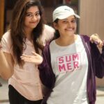 Shruthi Raj Instagram - 𝖳𝖱𝖴𝖤 𝖥𝖱𝖨𝖤𝖭𝖣𝖲 𝖠𝖱𝖤 𝖭𝖤𝖵𝖤𝖱 𝖠𝖯𝖠𝖱𝖳,𝖬𝖠𝖸𝖡𝖤 𝖨𝖭 𝖣𝖨𝖲𝖳𝖠𝖭𝖢𝖤 𝖡𝖴𝖳 𝖭𝖤𝖵𝖤𝖱 𝖨𝖭 𝖧𝖤𝖠𝖱𝖳😍😍😍