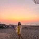 Shruti Sodhi Instagram - Doobta hua sirf suraj hi sundar lagta hai…Haina? #shrutisodhi #sunset #goa #sazonthebeach