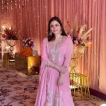 Shruti Sodhi Instagram - No day wedding is complete without that baby pink suit 🩷 #shrutisodhi #pink #winterwedding #guntazsilkstore