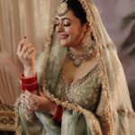 Shruti Sodhi Instagram - 🌟✨🌟✨ #shrutisodhi #barcode #makeup #hair #bridallook #shoot Outfit- @scarlet_by_shrutijamaal Makeup hair- @barcodesalon Jewellery- @santramsjewelry 📸- @elevators_global