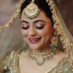 Shruti Sodhi Instagram - We are the art and the artists ✨Makeup is an art that should enhance and not hide what god has gifted you 🩷 This beautiful magic created by @barcodesalon on @aslishrutisodhi 🫶🏻✨ Outfit - @scarlet_by_shrutijamaal Makeup & Hair - @barcodesalon Jewellery- @santramsjewelry 📸- @elevators_global