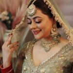 Shruti Sodhi Instagram - We are the art and the artists ✨Makeup is an art that should enhance and not hide what god has gifted you 🩷 This beautiful magic created by @barcodesalon on @aslishrutisodhi 🫶🏻✨ Outfit - @scarlet_by_shrutijamaal Makeup & Hair - @barcodesalon Jewellery- @santramsjewelry 📸- @elevators_global