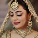 Shruti Sodhi Instagram - We are the art and the artists ✨Makeup is an art that should enhance and not hide what god has gifted you 🩷 This beautiful magic created by @barcodesalon on @aslishrutisodhi 🫶🏻✨ Outfit - @scarlet_by_shrutijamaal Makeup & Hair - @barcodesalon Jewellery- @santramsjewelry 📸- @elevators_global