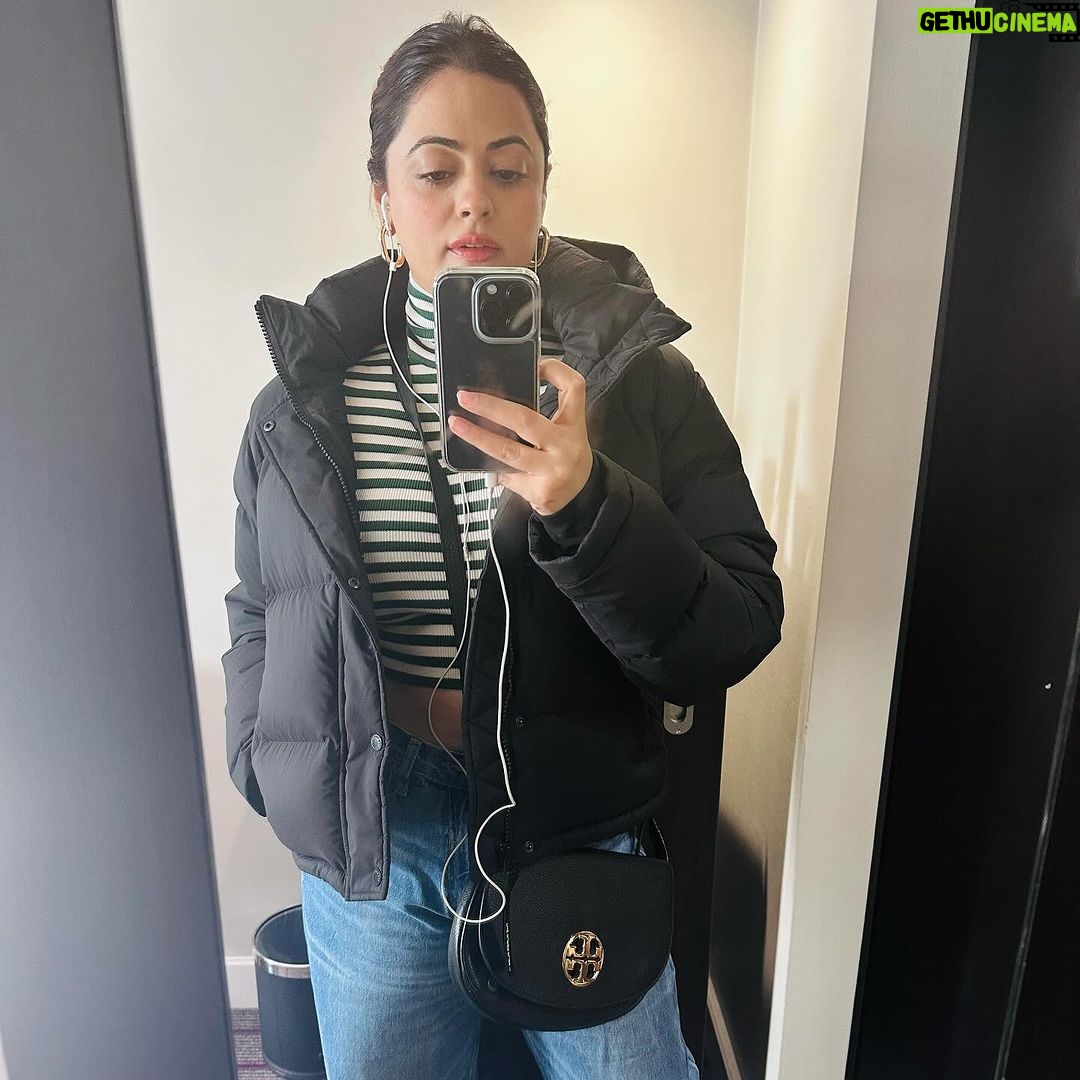 Shruti Sodhi Instagram - OCTOBER was all work (š„ shoot) and then some ā¤ļø P.s- Its a delayed monthly post, but I didnāt want to break the pattern by not posting at allāŗļø #shrutisodhi #october #solodump #photoshare