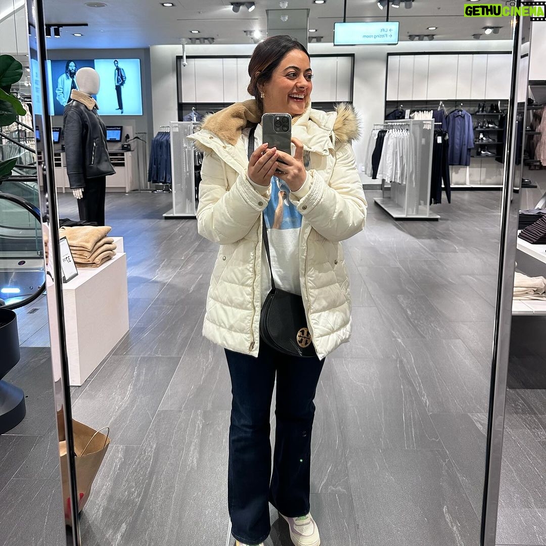 Shruti Sodhi Instagram - OCTOBER was all work (š„ shoot) and then some ā¤ļø P.s- Its a delayed monthly post, but I didnāt want to break the pattern by not posting at allāŗļø #shrutisodhi #october #solodump #photoshare
