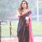 Shrutika Instagram – Saree @thariibyshrutika 
Rains can just instantly uplift ur mood and to top it all, if ur dressed and  that too in a saree tats super comfy then  dancing to the rains becomes unstoppable!

#rain
#dance #saree #love #instareels