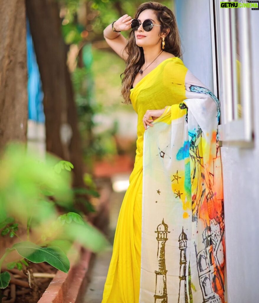 Shrutika Instagram - My most favourite three in our latest collection "moodswings " @thariibyshrutika www.thariibyshrutika.com (link in bio) The b/w embroidered pretty bow saree called "Dramaqueen" The 7 wonders of the world on our bright lemon yellow mulmul cotton called "whimsy wonder" And the striking black n orange saree called "rollercoaster" Are my personal favorites !! We try and bring out speciall designs for the special you ,that u cannot find elsewhere! Because u are unique ; the designs for u should b unique! Personally designed by me @shrutika_arjun for u with lots of ❤️ #saree #fashion #love #designs #festivecollection #instafashion