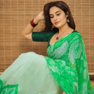 Shrutika Instagram - Love for sarees 
@thariibyshrutika 

#sareelove #mood #instagood #post
