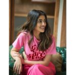 Shweta Bachchan Nanda Instagram - Jet setter Go getter Nothing better 🎵