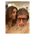 Shweta Bachchan Nanda Instagram – Mirror ♥️
