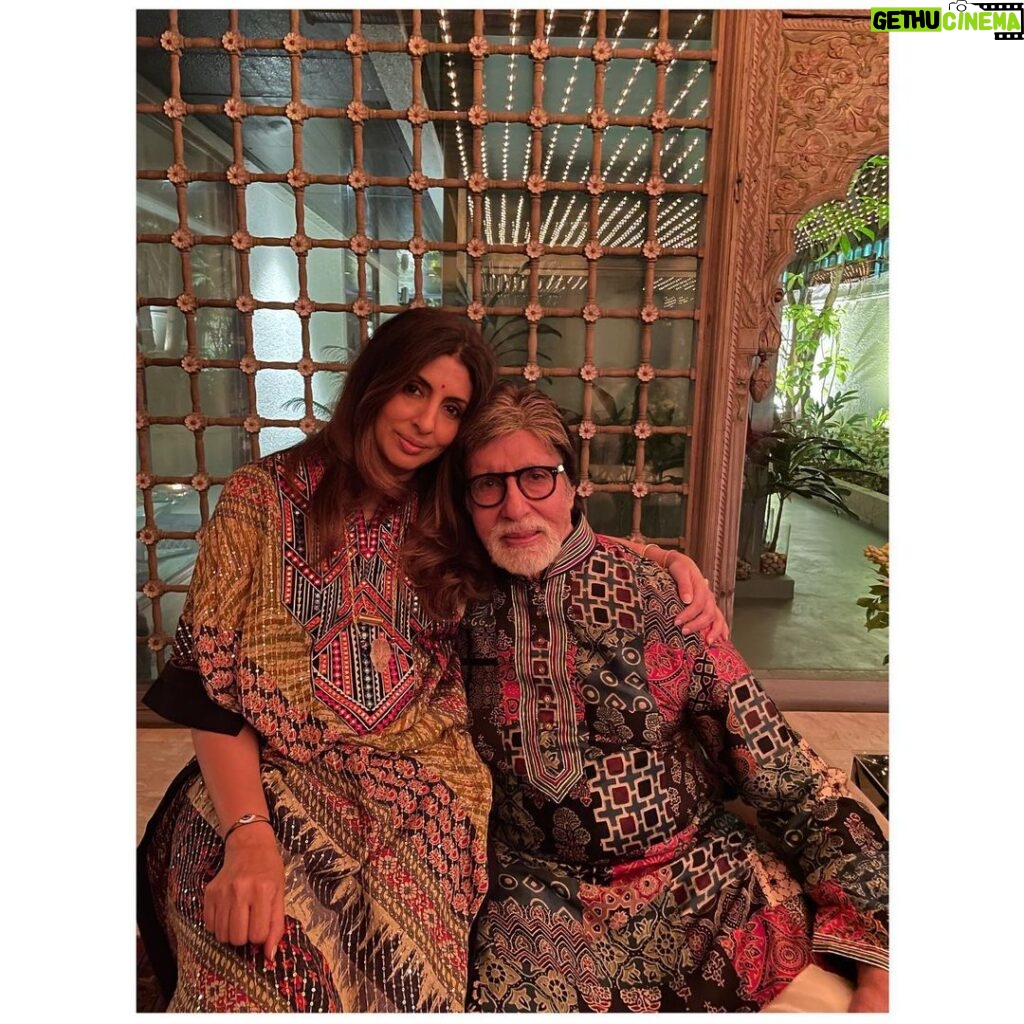 Shweta Bachchan Nanda Instagram - Twinning & Winning - perfect end to an incredible day 🤍🤍🤍