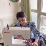 Shweta Mahadik Instagram - I was always fond of Navratri and as a child I always wanted to wear all the outfits AISHWARYA RAI wore in “HUM DIL DE CHUKE SANAM”. But Tab possible nahi tha Kyuki “mummy maregi”. 🤭. But today I am living this dream. I can design and flaunt all my favourite outfits. 💃🏼💃🏼💃🏼💃🏼. #diy #handmade #art #ootd #shwetamahadik #diychachi #navratri