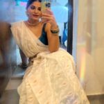 Shweta Mahadik Instagram – Onam pics❤️

Saree belt, neckpiece and earring by your very own #diychachi 
And don’t miss the cute banana leaf fridge magnet ❤️😍

#onamcelebration 
#sareelove 
#handmadecrafts