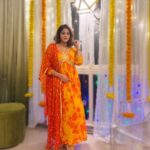 Shweta Mahadik Instagram - Santra Barfi colour!! 🪔✨ #happydiwali