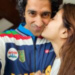 Shweta Tripathi Instagram – Cue in..Itti si hansi
Itti si khushi
Itta sa tukda chand ka
Khwabon ke tinkon se
Chal banayein aashiyan
And repeat! 🙃🥰 Kasauli, Himachal Pradesh