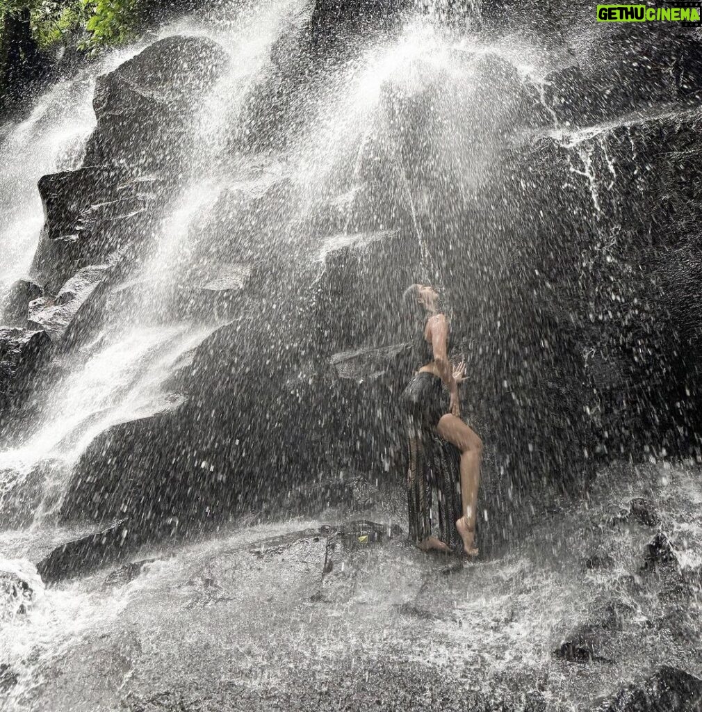 Sidhika Sharma Instagram - Kanto Lampo Waterfall