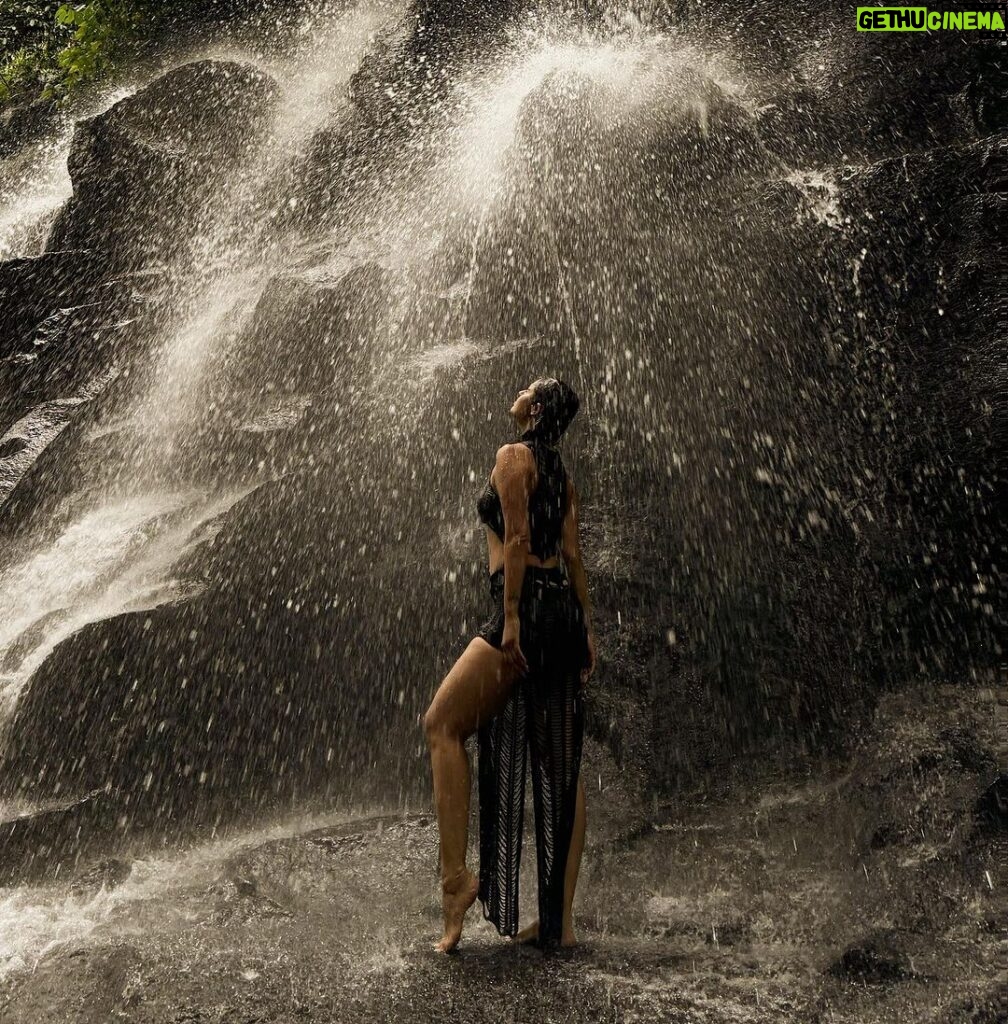 Sidhika Sharma Instagram - Kanto Lampo Waterfall