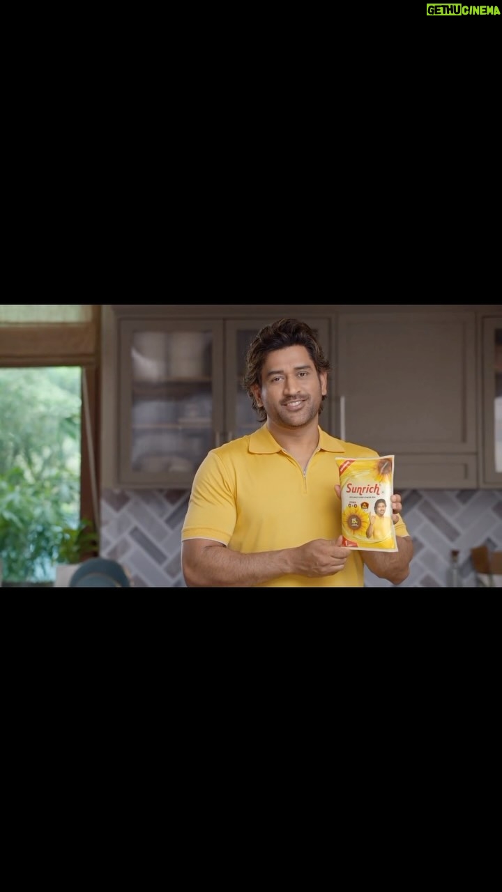 Sija Rose Instagram - New work . AD, Sunrich sunflower oil ! . It was great to work with the whole team And my lovely co stars @gauthami.nair @ankithmadhav @cheenikabadshah Thank you @castmeperfect