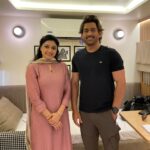 Sija Rose Instagram - My TAAAADAAAAAAA - Whistle Podu moment of the year!! The opportunity to have shared a screen with our very own M S DHONI #mahi @mahi7781 . Just GRATEFUL to universe for showering some best moments like these , giving me hope that ‘good things come your way’ just pray or manifest or just BELIEVE! . Thank you @castmeperfect for this! Mumbai - मुंबई
