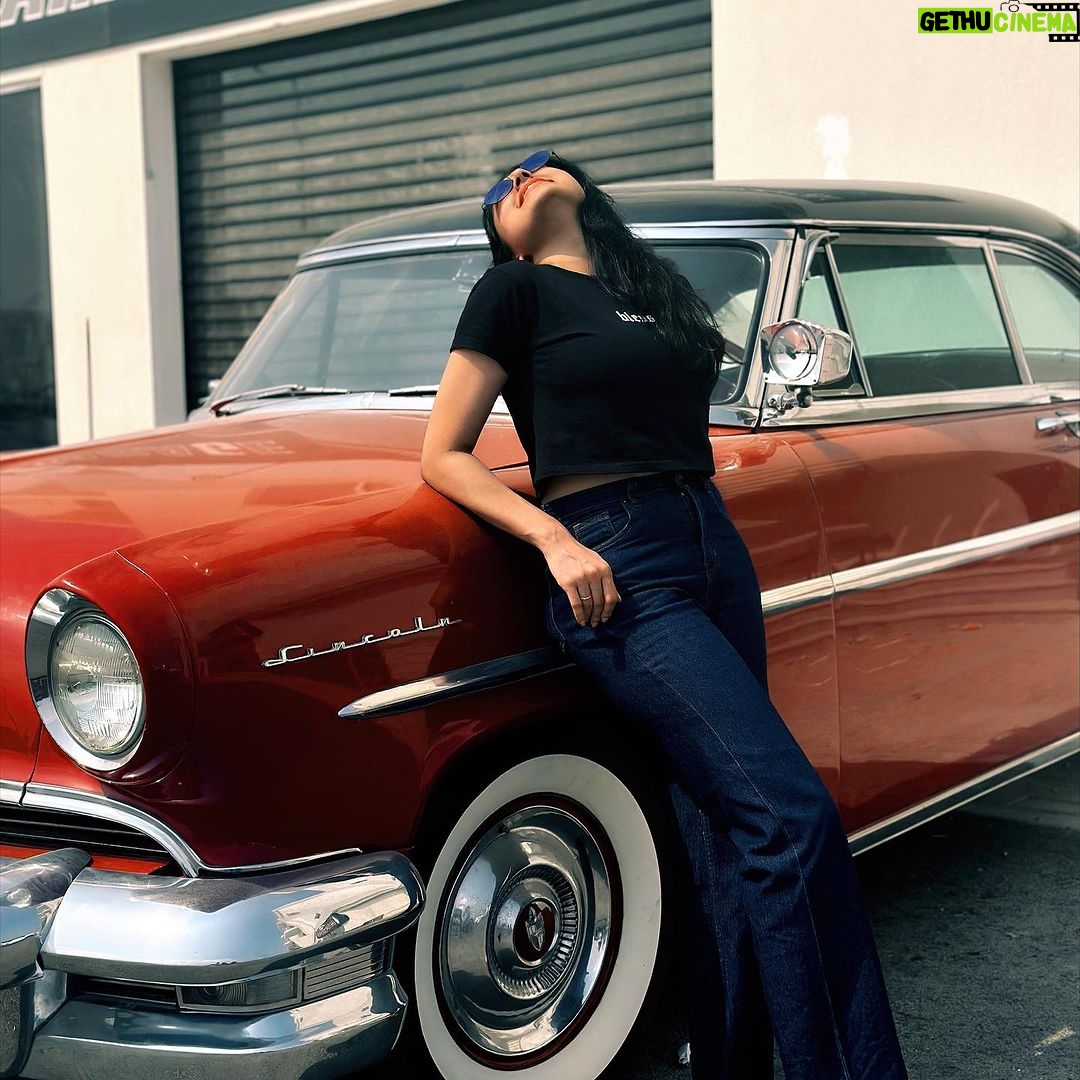Sija Rose Instagram - Have you ever hitch-hiked to a place? When is the last time u saw a hitchhiker ? . They say its a great way to meet new people and learn about different cultures, Making spontaneous decisions and travel plans. Tshirt: @equals.by.radfan