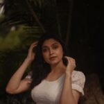 Sija Rose Instagram - 🧩 of my ❤️ Clicked @parvathy.prasad_ Styled @styledby_al_ Mua: @bridalmakeup_by_sreegeshvasan Attire: @oura_designer_boutique Venue @poemsthecafe