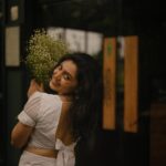 Sija Rose Instagram - 🧩 of my ❤️ . Clicked @parvathy.prasad_ Styled @amritha_lakshmi___ @styledby_al_ Mua @bridalmakeup_by_sreegeshvasan Venue @poemsthecafe Attire @oura_designer_boutique