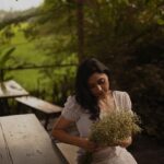 Sija Rose Instagram - 🧩 of my ❤️ . Clicked @parvathy.prasad_ Styled @amritha_lakshmi___ @styledby_al_ Mua @bridalmakeup_by_sreegeshvasan Venue @poemsthecafe Attire @oura_designer_boutique