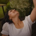 Sija Rose Instagram - 🧩 of my ❤️ . Clicked @parvathy.prasad_ Styled @amritha_lakshmi___ @styledby_al_ Mua @bridalmakeup_by_sreegeshvasan Venue @poemsthecafe Attire @oura_designer_boutique