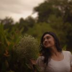 Sija Rose Instagram - 🧩 of my ❤️ . Captured by : @parvathy.prasad_ Styled : @styledby_al_ @amritha_lakshmi___ Mua: @bridalmakeup_by_sreegeshvasan Venue: @poemsthecafe
