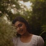 Sija Rose Instagram - 🧩 of my ❤️ . Captured by : @parvathy.prasad_ Styled : @styledby_al_ @amritha_lakshmi___ Mua: @bridalmakeup_by_sreegeshvasan Venue: @poemsthecafe