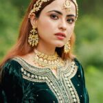 Simi Chahal Instagram - ✨ Makeup : @dikshaxmakeup Suit : @inarabyginnimander Jewelry : @theurbanglitter Hair : @hair_styling_bypreeti @nazariyastories @pencil_bicycler @lens___ationn