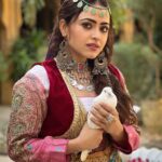 Simi Chahal Instagram – …that green-eyed beauty named Noor ✨ 

4 Days to Goooo 🥰 #mastaney 

Makeup & Hair : @damsel_makeupcrew