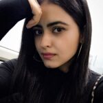 Simi Chahal Instagram – Swipe for my ittu si smile 🤌🏼🙂

#nofilter #selfie