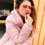 Simi Chahal Instagram - Weird angles and closeups ahead🥲👉🏼