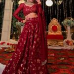 Simi Chahal Instagram – find the odd one out 💃🏻

‘

HMU : @damsel_makeupcrew

Lehnga : @the_rosegirl

Jewelry : @theurbanglitter