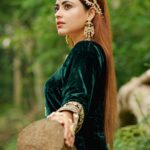 Simi Chahal Instagram - ✨ Makeup : @dikshaxmakeup Suit : @inarabyginnimander Jewelry : @theurbanglitter Hair : @hair_styling_bypreeti @nazariyastories @pencil_bicycler @lens___ationn