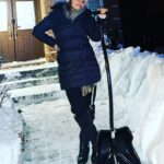 Simi Chahal Instagram - Do you want to build a snowman ?? ⛄️ #mandatory posing sesh 😅❄️ #snow #posing #canada #fun #fam