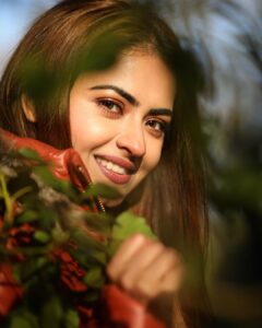 Simi Chahal Instagram - mai oh banda…jida nakk zyada sardi vich laal ho janda hai👃🏼🤪

📸 : @dashmesharts @manpreetgrewal91