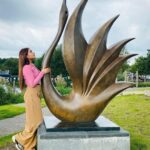 Simi Chahal Instagram – 🦢🌹