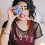 Simi Chahal Instagram - #DonutWorry 🍩 saying “No” to artificial sugar all of a sudden has been a journey for me, and definitely not an easy one being a hardcore sweet-tooth since childhood. I still struggle everyday with not eating anything sweet that is too harmful for my body. But it’s a process and it will go on forever i guess 🤷🏻‍♀️ But hurrayyy to a wholesome lifestyle with CHEAT DAYS included 😍😬🤪🎉 #WholesomeEating 💚